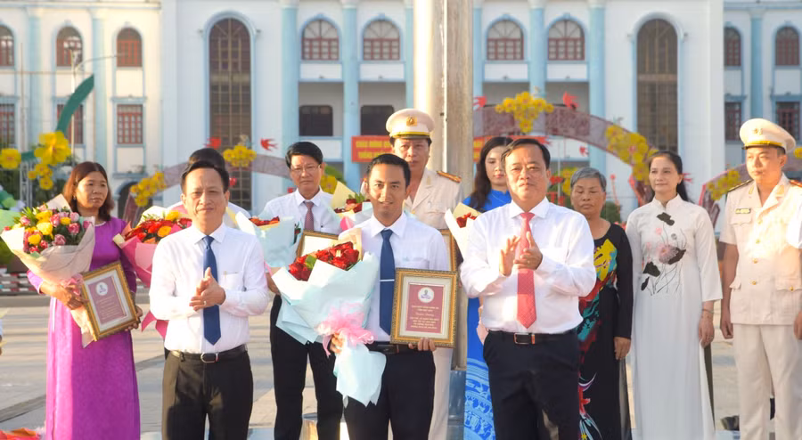 canh-en-hong-cua-vung-dat-bac-lieu-3.jpg