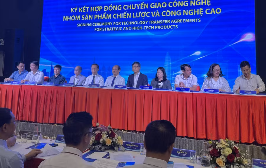 san-giao-dich-cong-nghe-1.jpg
