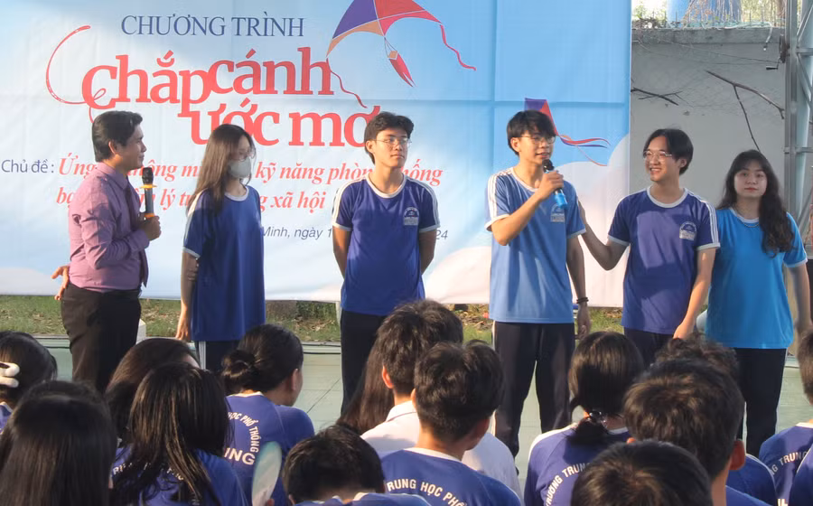 trang-bi-ky-nang-loc-rac-tren-mang-cho-hoc-sinh-2.jpg