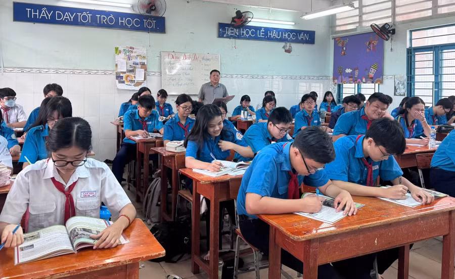 tphcm-no-luc-giai-bai-toan-cho-hoc-sau-cap-thcs-1.jpg