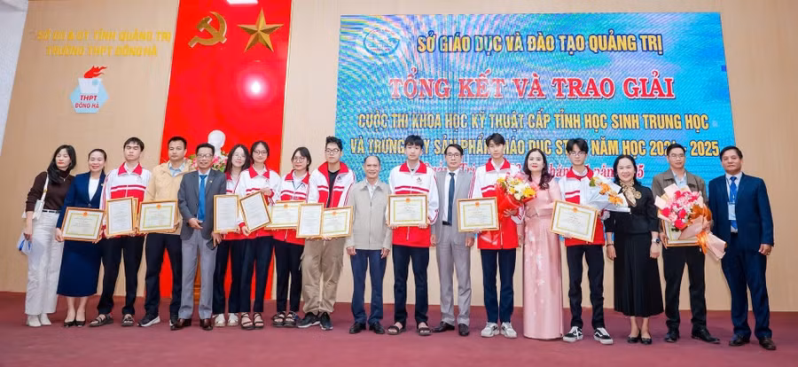 nghien-cuu-khoa-hoc-trong-nha-truong-o-quang-tri-1.jpg