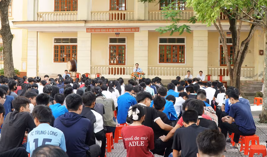 tu-van-som-cho-hoc-sinh-khoi-10-2.jpg