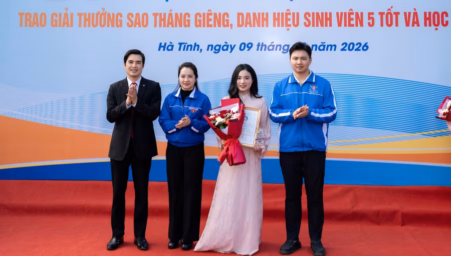 sao-thang-gieng-tren-giang-duong-su-pham-2.jpg