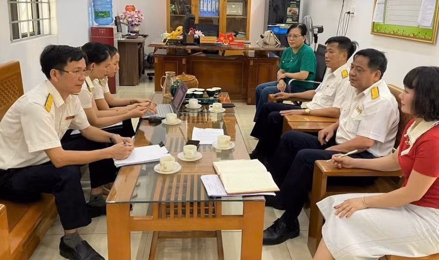 bua-an-ban-tru-cua-hoc-sinh-quang-binh3.jpg