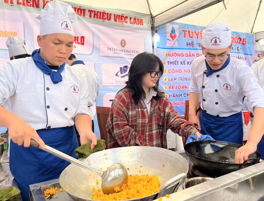 hoc-sinh-truot-lop-10-cong-lap-3.jpg