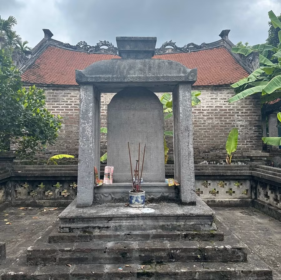 vi-te-tuu-tung-la-thay-day-tam-nguyen-yen-do-nguyen-khuyen-3.jpg