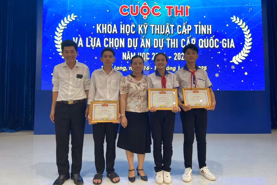 nha-giao-nu-thap-lua-stem3.jpg