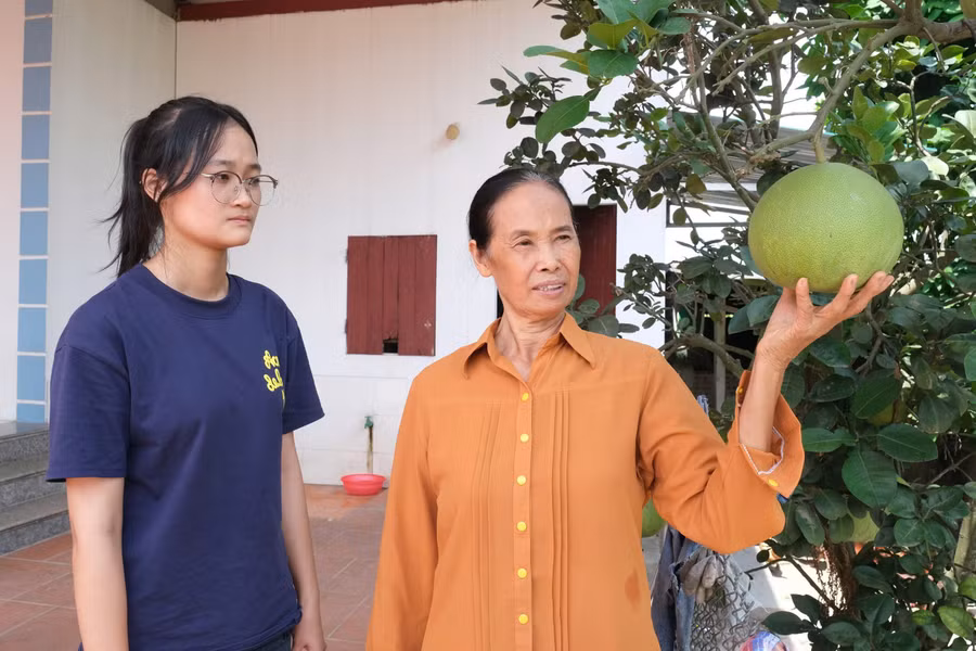 nu-sinh-ngheo-chinh-phuc-giang-duong-y-khoa-1.jpg