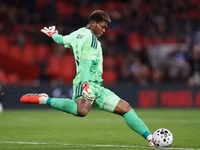Thương vụ Zion Suzuki sáng PSG đổ vỡ vào phút chót.