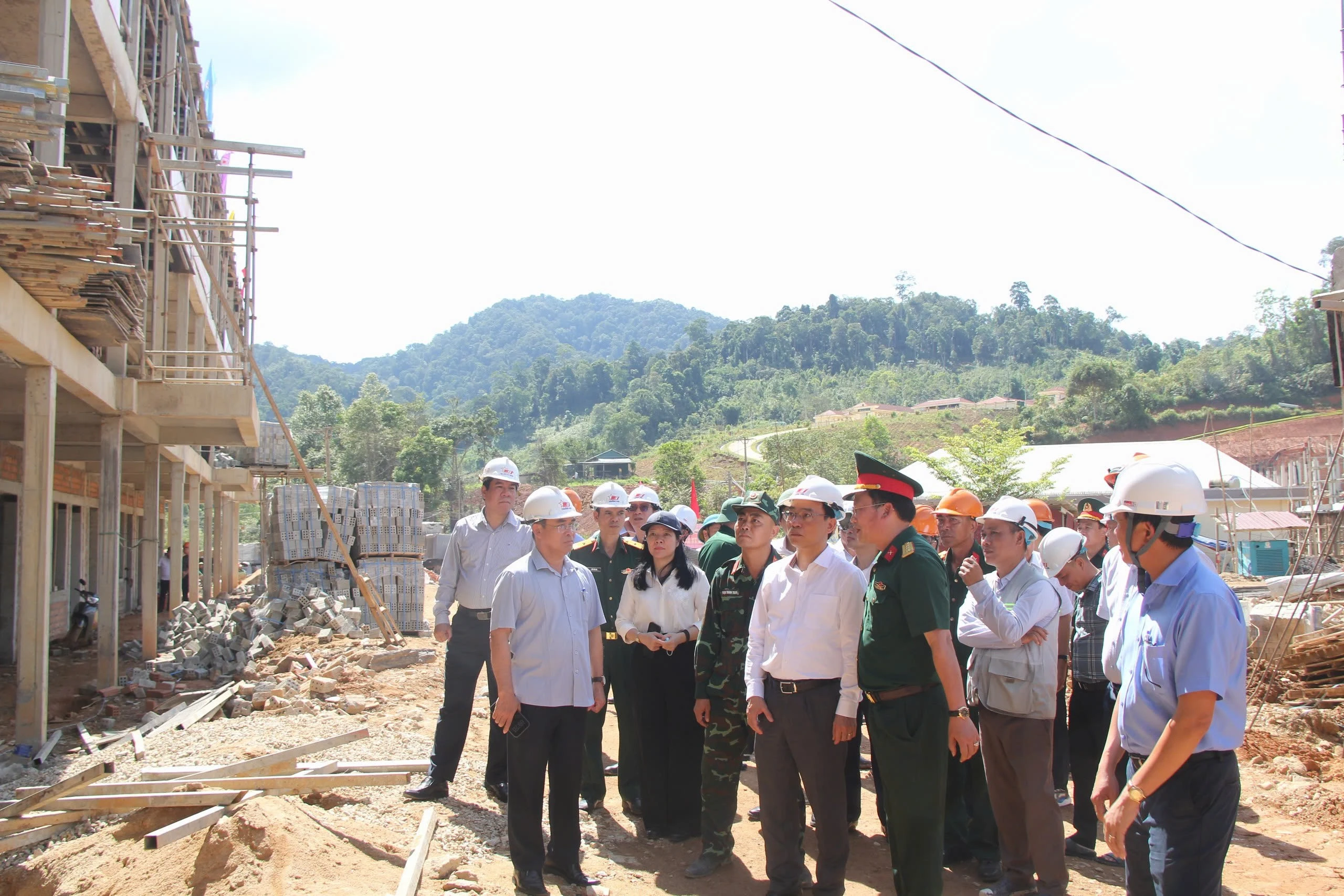 kiee-tra-thuc-te.jpg