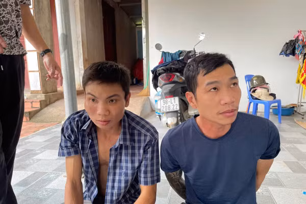 2 đối tượng trong 4 đối tượng vừa bị khởi tố. Ảnh: Công an tỉnh Hưng Yên