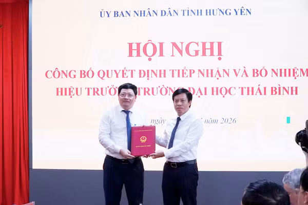 Tiếp nhận và bổ nhiệm PGS.TS Phạm Quốc Thành làm Hiệu trưởng Trường ĐH Thái Bình