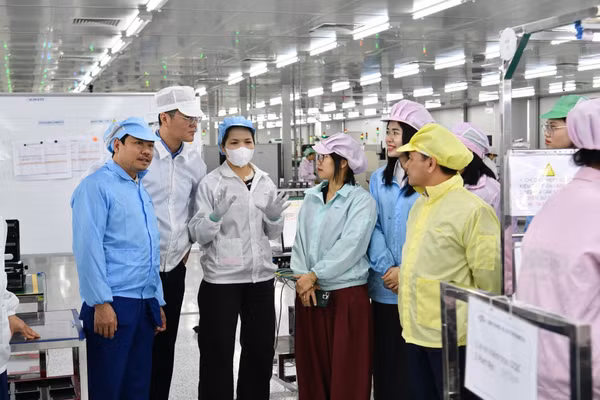 Hưng Yên tăng cường kết nối giữa nhà trường và doanh nghiệp đào tạo nguồn nhân lực.