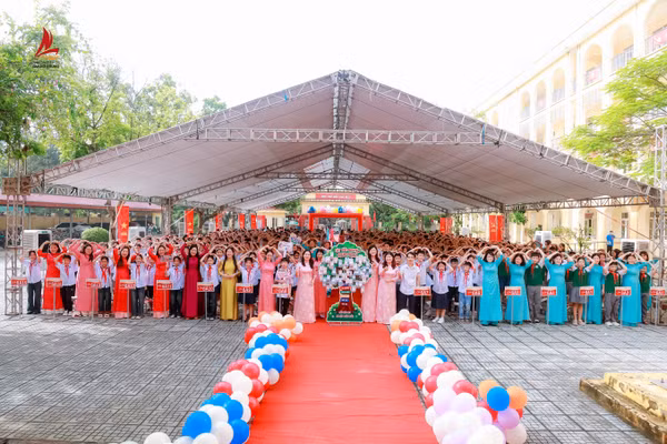 Ấn tượng chương trình chào đón học sinh lớp 6 tại Trường THCS Quang Trung