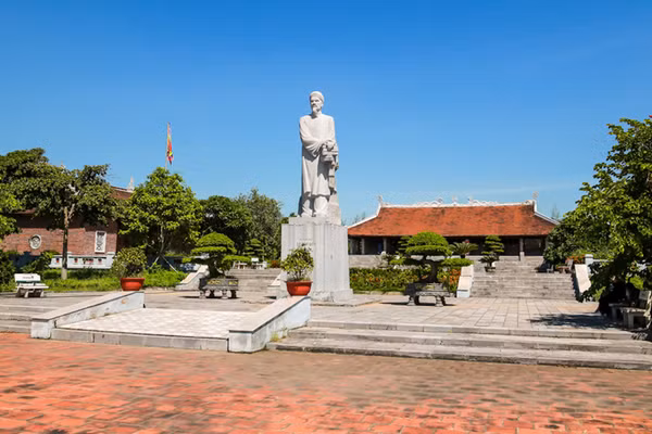 Khu lưu niệm danh nhân văn hóa Lê Quý Đôn (xã Lê Quý Đôn, tỉnh Hưng Yên).
