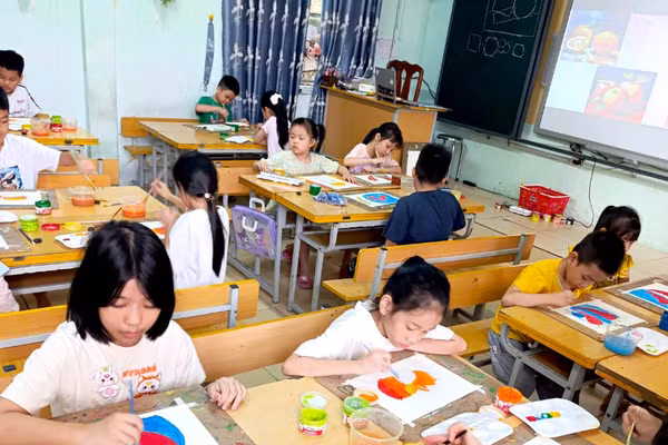 Câu lạc bộ mỹ thuật Trường TH&THCS Quang Trung (phường Phố Hiến) hè 2026.