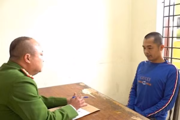  Bùi Quang Huy tại cơ quan điều tra. Ảnh Công an tỉnh Hưng Yên