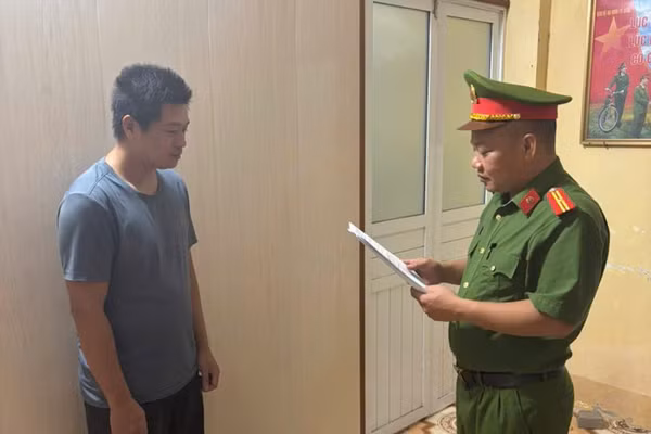 Lương Văn Hải tại Cơ quan Công an. Ảnh: Công an tỉnh Hưng Yên cung cấp