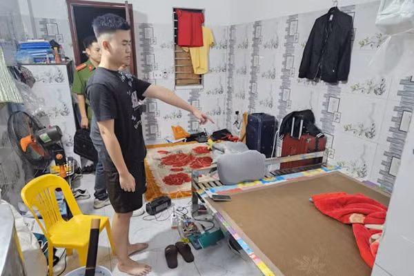 Nguyễn Trọng Khánh tại hiện trường. Ảnh: Facebook Công an tỉnh Hưng Yên