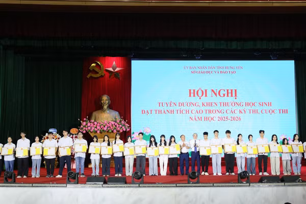 Giảm đầu mối, tăng hiệu quả, bước chuyển trong quản trị giáo dục Hưng Yên
