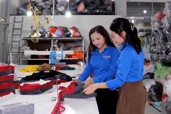 Thanh niên Hưng Yên khởi nghiệp trong lĩnh vực dệt may.