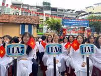 Học sinh Trường THPT Trần Khai Nguyên (phường An Đông, TPHCM) trong lễ khai giảng năm học mới, sáng 5/9. 