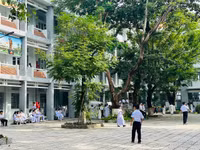 Học sinh TPHCM trong giờ ra chơi.