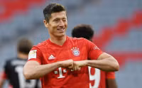 hanoimoicomvn-uploads-images-phananh-2022-05-15-robertlewandowski.jpg
