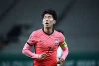 son-heung-min-da-trung-binh-57-tran-mua-bao-han-quoc-lo-nguy-co-kip-suc-17-740-1655133814-96-width740height494.jpg