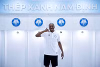 percy-tau-thep-xanh-nam-dinh-1-2129.jpg