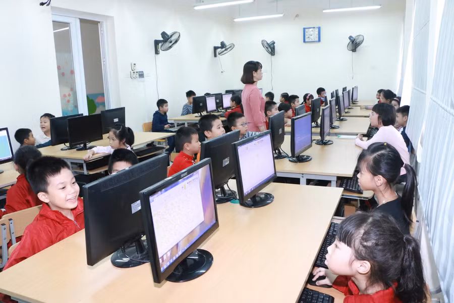 phong tin 2.JPG