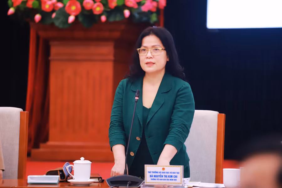 Thu truong Chi.jpg