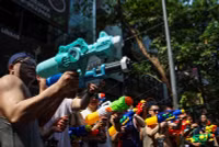 Chùm ảnh lễ hội té nước Songkran của Thái Lan 'xua tan vận rủi'