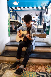 Chàng trai 16 tuổi, đàn hay, cực giống thần đồng guitar Hàn Quốc Sungha Jung ảnh 8 9X Hà thành học giỏi đàn hay bản sao hoàn hảo của Sungha Jung