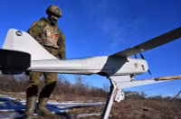 Chùm ảnh hoạt động chiến đấu của pháo binh và UAV tại Krasny Liman