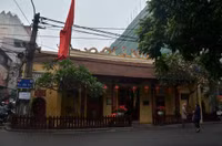 Hà Nội sáng mồng Một Tết: Quen mà lạ! ảnh 12