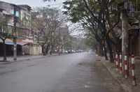 Hà Nội sáng mồng Một Tết: Quen mà lạ! ảnh 11