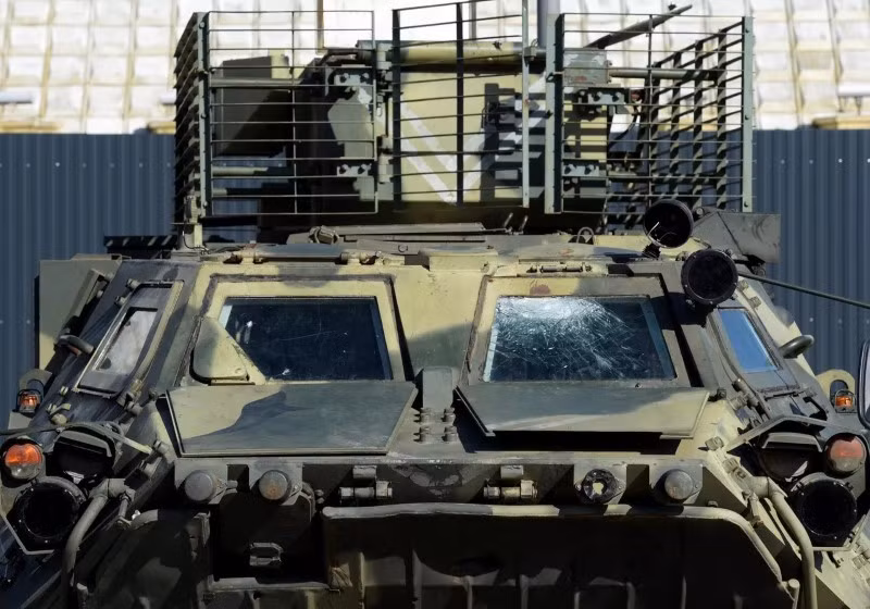 Một chiếc IFV BTR-4E "Bucephalus" của Ukraine thu được được trưng bày ở Lugansk. Chùm ảnh triển lãm vũ khí thu được ở Lugansk