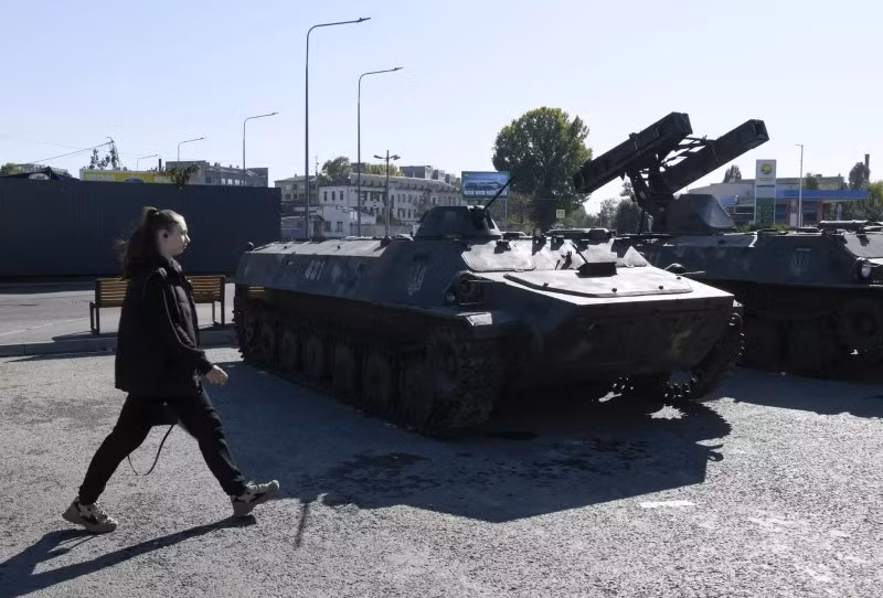 Những xe bọc thép Ukraine bị thu giữ tại triển lãm ở Lugansk Chùm ảnh triển lãm vũ khí thu được ở Lugansk