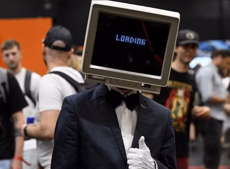 Một người mặc trang phục tạo dáng tại sự kiện ngành máy tính và trò chơi điện tử Gamescom 2023 ở Cologne, Đức. Những bức ảnh độc đáo nhất 2023 (phần 2)