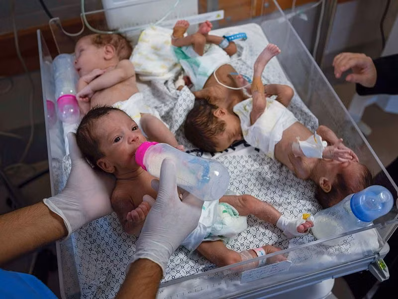 Chùm ảnh thợ may Gaza thời chiến