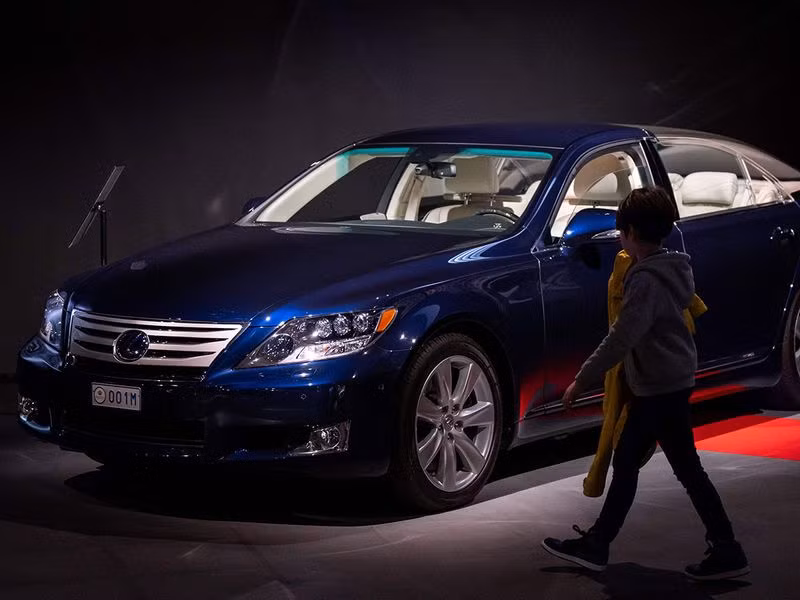 Chiếc Lexus LS 600H Hybrid 2011. (Ảnh: AFP) Chùm ảnh bộ sưu tập ôtô cổ cực đẹp của Hoàng tử Monaco