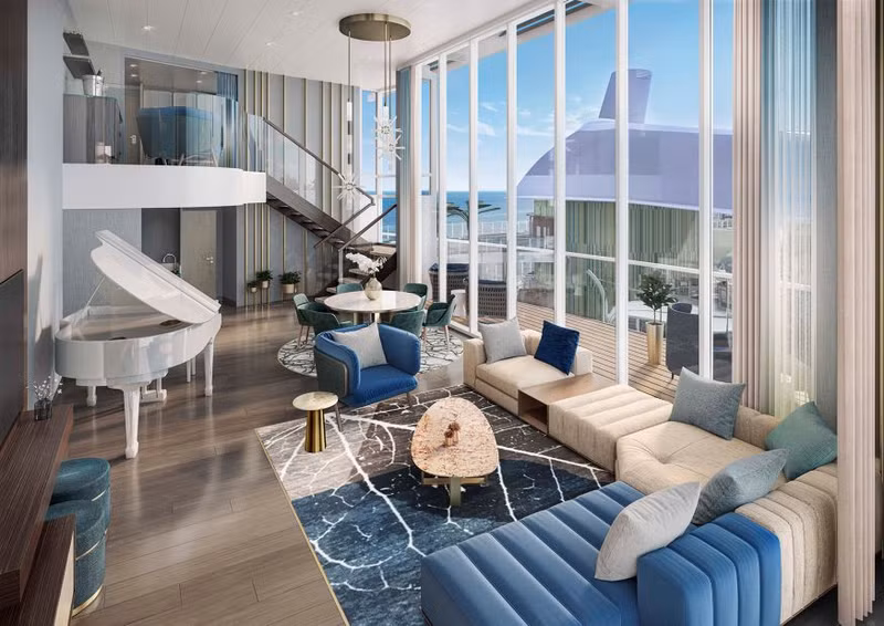 Có 28 loại phòng khác nhau trên tàu. Loại Royal Loft Suite có 2 phòng ngủ, một khu vực ăn uống, một sân thượng với bồn tắm nước nóng và phòng khách với cây đàn piano nhỏ. Chùm ảnh vẻ sang trọng của siêu du thuyền khủng nhất thế giới