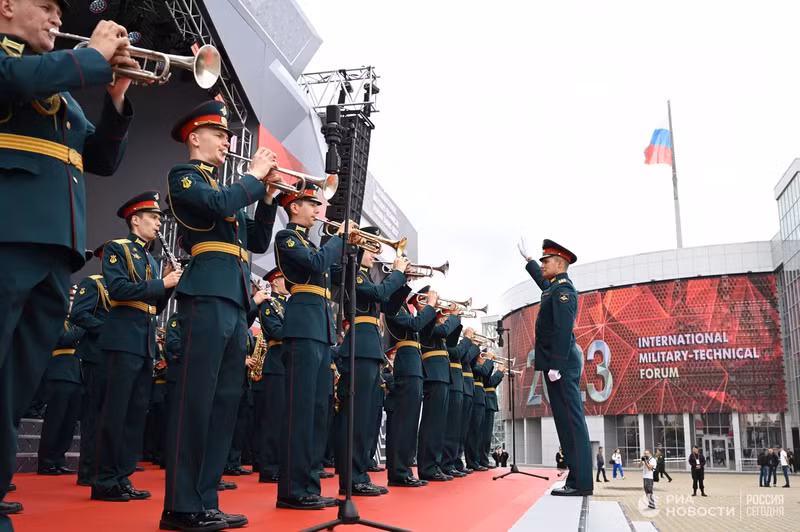 Chùm ảnh những vũ khí đã qua thực chiến trong Diễn đàn Army 2023 