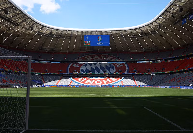 Allianz Arena đã làm chứng nhận sức mạnh và uy tín của Bayern Munich, khi đội bóng này đạt được nhiều thành công lớn tại cả cấp độ quốc nội và quốc tế. Cận cảnh sân vận động Munich diễn ra trận khai mạc EURO 2024