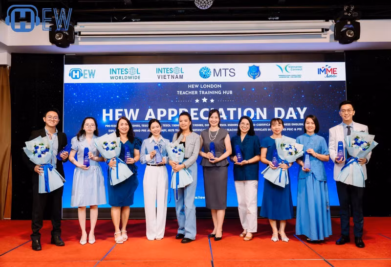 Tại buổi lễ tri ân, HEW London cũng đã vinh danh những đối tác xuất sắc với giải thưởng “Đối Tác Của Năm”, ghi nhận những đóng góp quan trọng nhất đối với sự phát triển của công ty. IMG_8845.jpeg