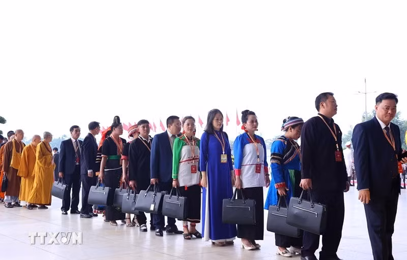 Đại hội có chủ đề "Đoàn kết-Dân chủ-Đổi mới-Sáng tạo-Phát triển". (Ảnh: TTXVN) khai-mac-trong-the-dai-hoi-x-mat-tran-to-quoc-viet-nam-011-7162.jpg