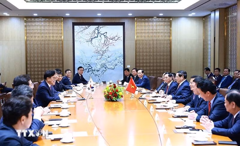 Thủ tướng Phạm Minh Chính hội kiến Chủ tịch Quốc hội Hàn Quốc Woo Won-shik. (Ảnh: Dương Giang/TTXVN) thu-tuong-pham-minh-chinh-hoi-kien-chu-tich-quoc-hoi-han-quoc-04.jpg