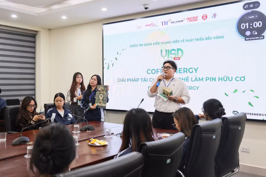 4-vsf-phoi-hop-truong-dai-hoc-khxhnv-va-hoc-vien-ngoai-giao-phat-trien-sinh-vien.jpg