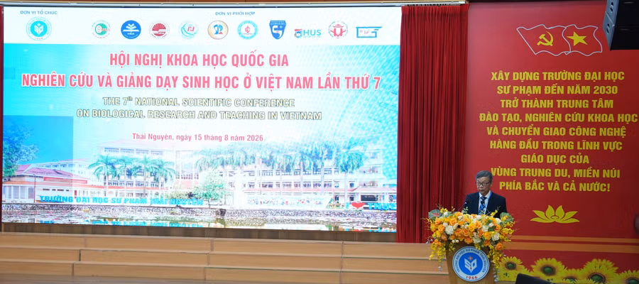a3-gs-le-tran-binh.jpg